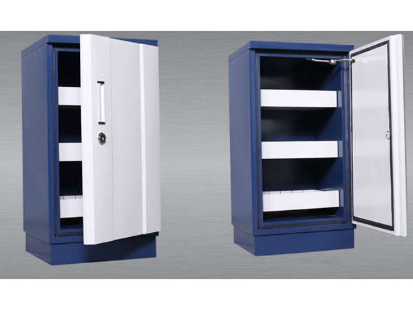 100��-3���